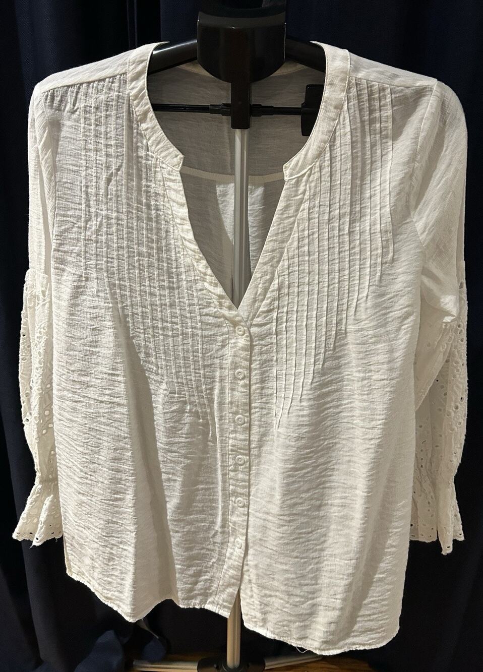 White V-Neck Pintuck Pleats Blouse size XL